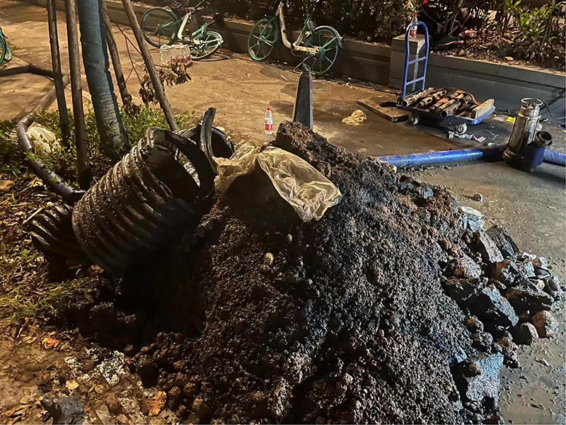 怀来本地下水道疏通师傅，不通不收费【距您500米】